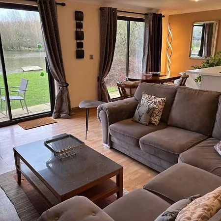 Wild Oats Lodge 2 - Yellowtop Country Park- Hot Tub - Yorkshire