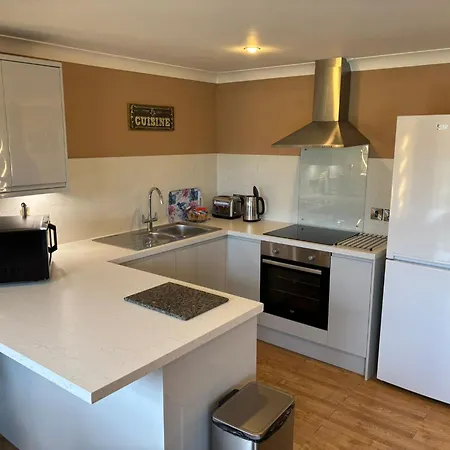 Wild Oats Lodge 2 - Yellowtop Country Park- Hot Tub - Yorkshire Selby