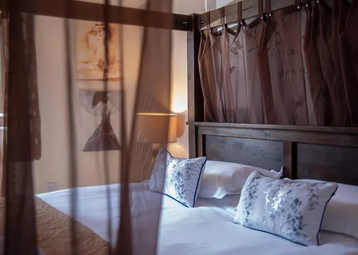 Villa Wild Oats Lodge 2 - Yellowtop Country Park- Hot Tub - Yorkshire