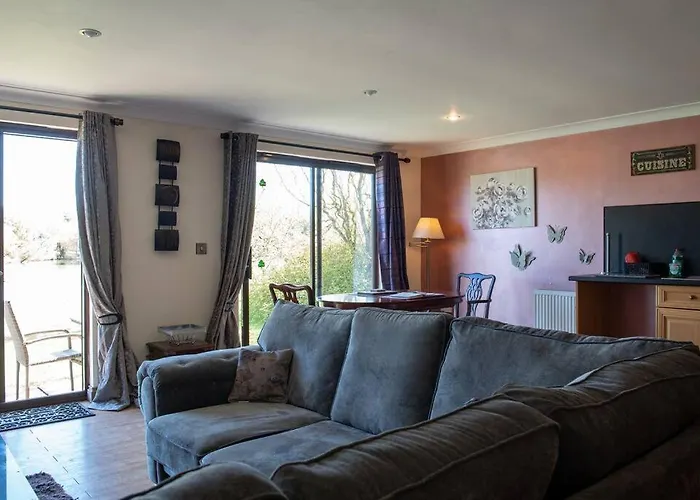 Wild Oats Lodge 2 - Yellowtop Country Park- Hot Tub - Yorkshire * Selby