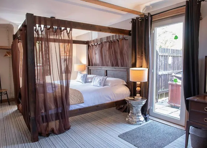 Wild Oats Lodge 2 - Yellowtop Country Park- Hot Tub - Yorkshire Selby